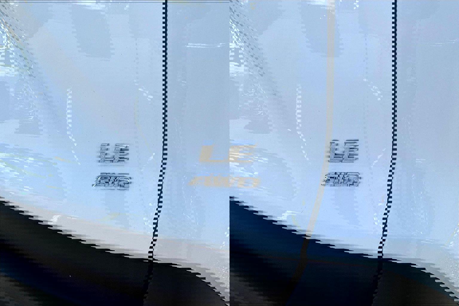 Used 2024 Toyota RAV4 LE image 8