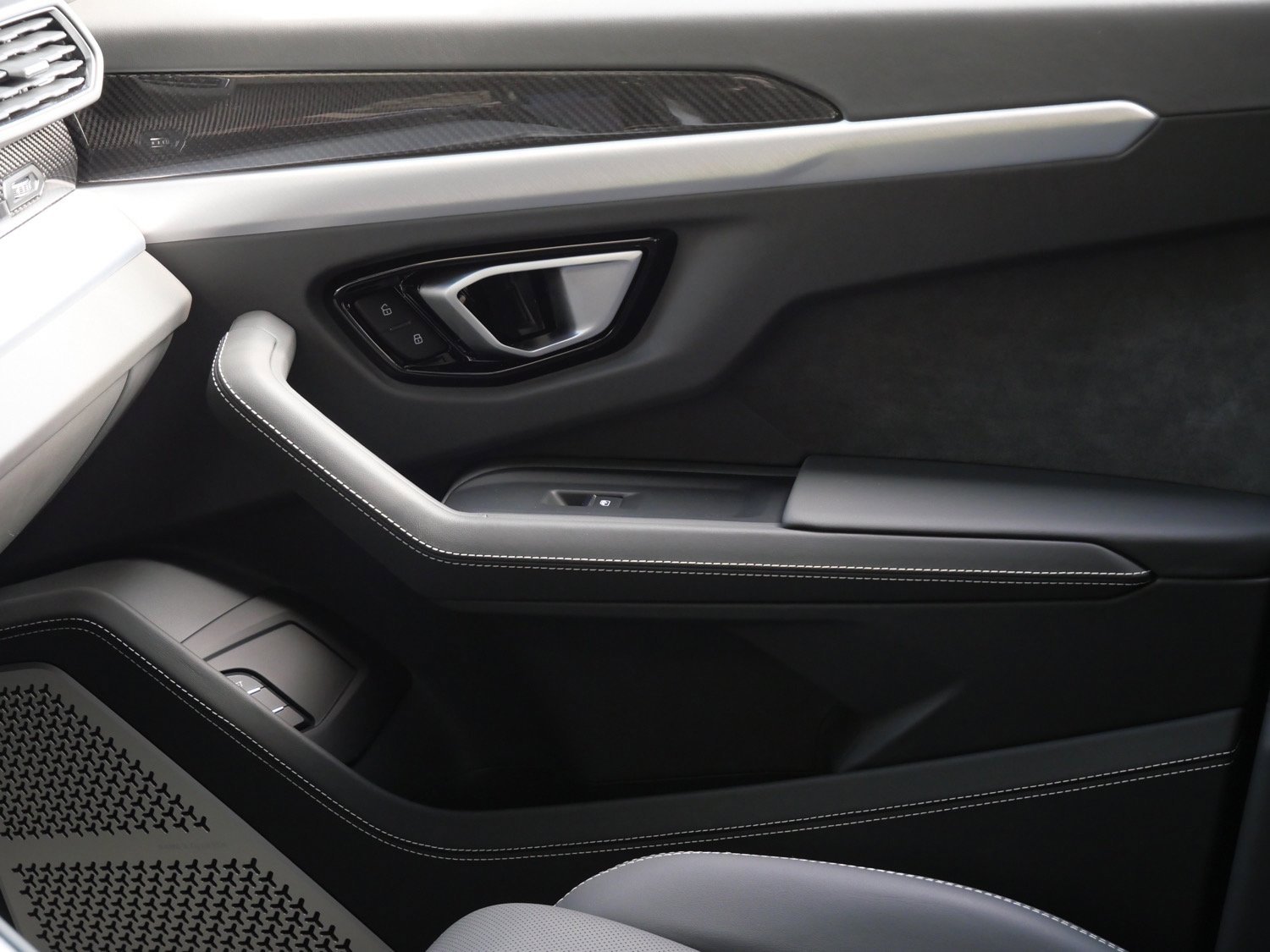 Used 2024 Lamborghini Urus S image 17