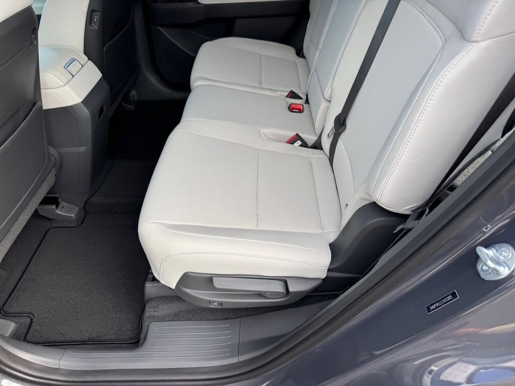 New 2026 Hyundai Santa Fe SE FWD image 12