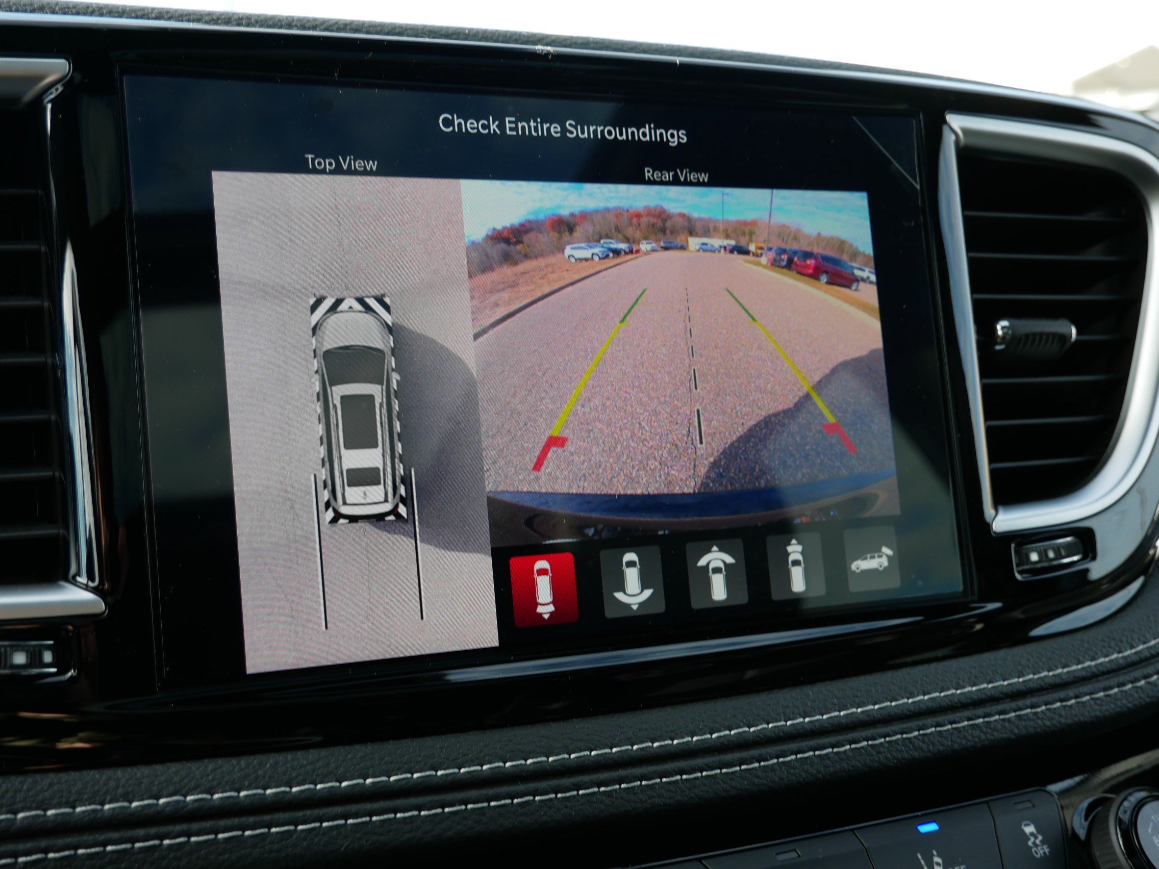 New 2026 Chrysler Pacifica Limited w/ S Appearance Package image 20