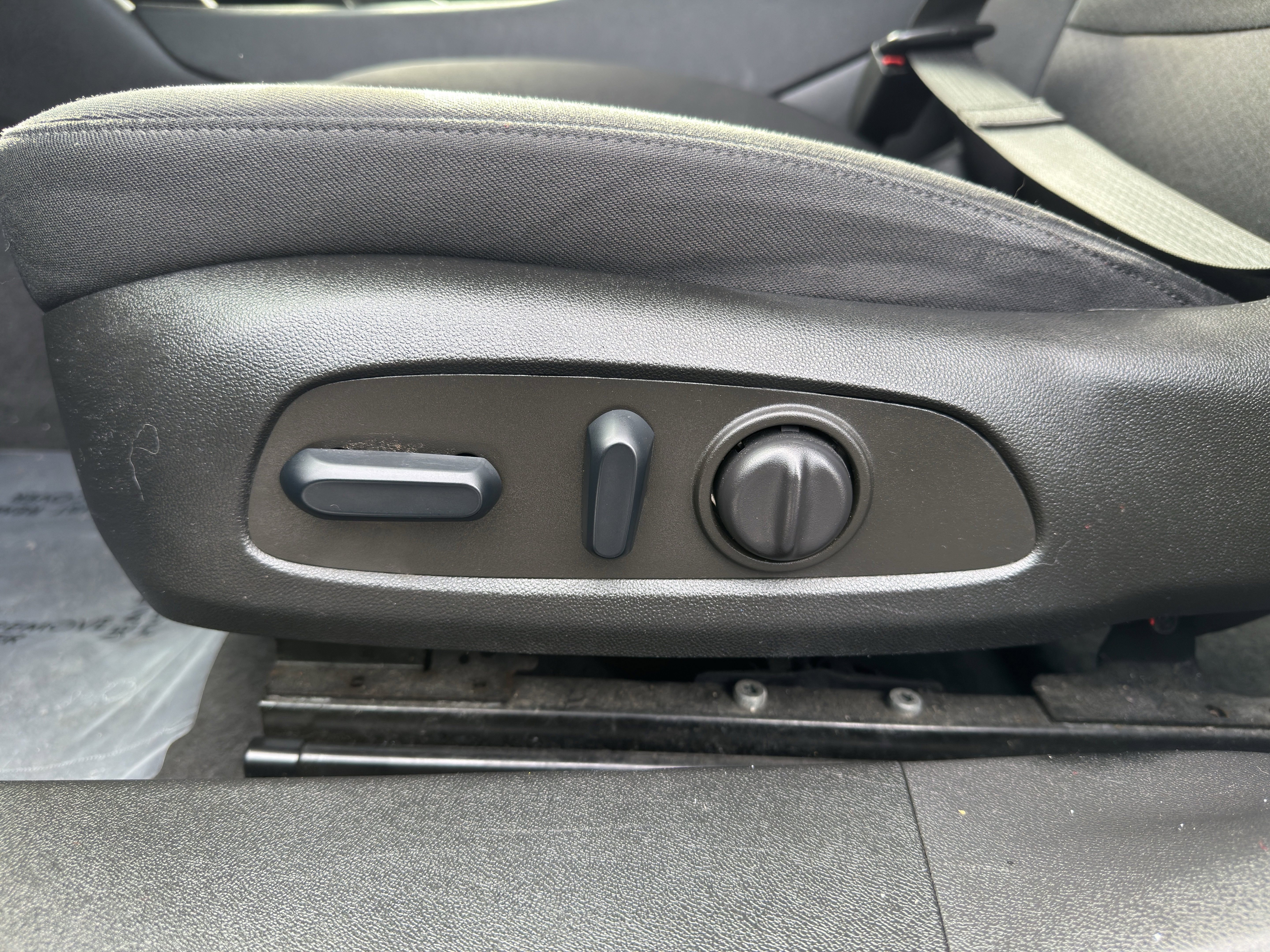 Used 2022 Chevrolet Malibu LT image 12