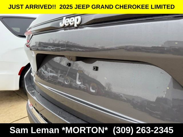 New 2025 Jeep Grand Cherokee Limited image 9