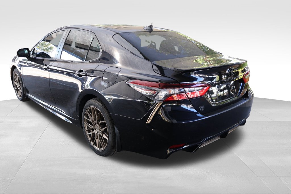 Used 2022 Toyota Camry SE FWD image 13