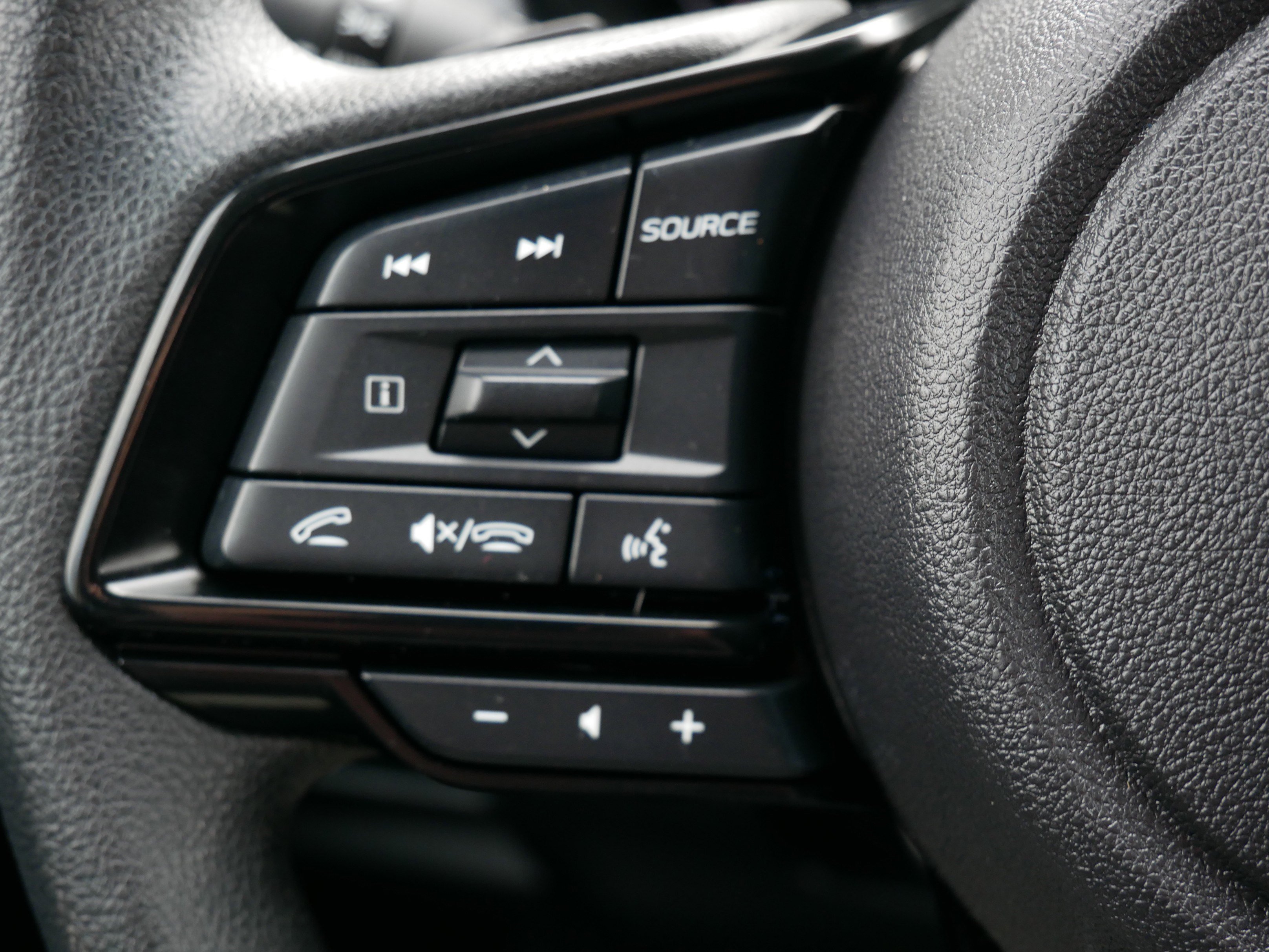 Certified 2025 Subaru Crosstrek 2.0i Premium image 31