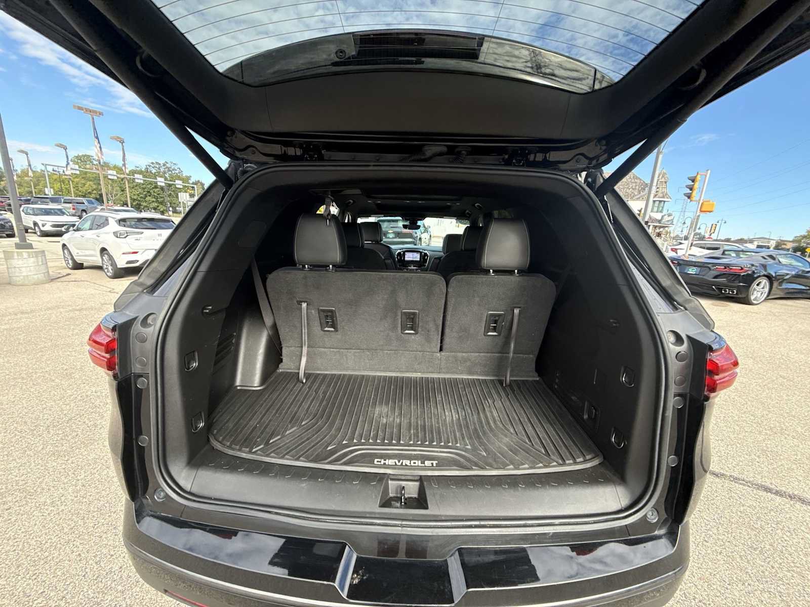 Certified 2023 Chevrolet Traverse Premier w/ Redline Edition AWD/4WD image 27