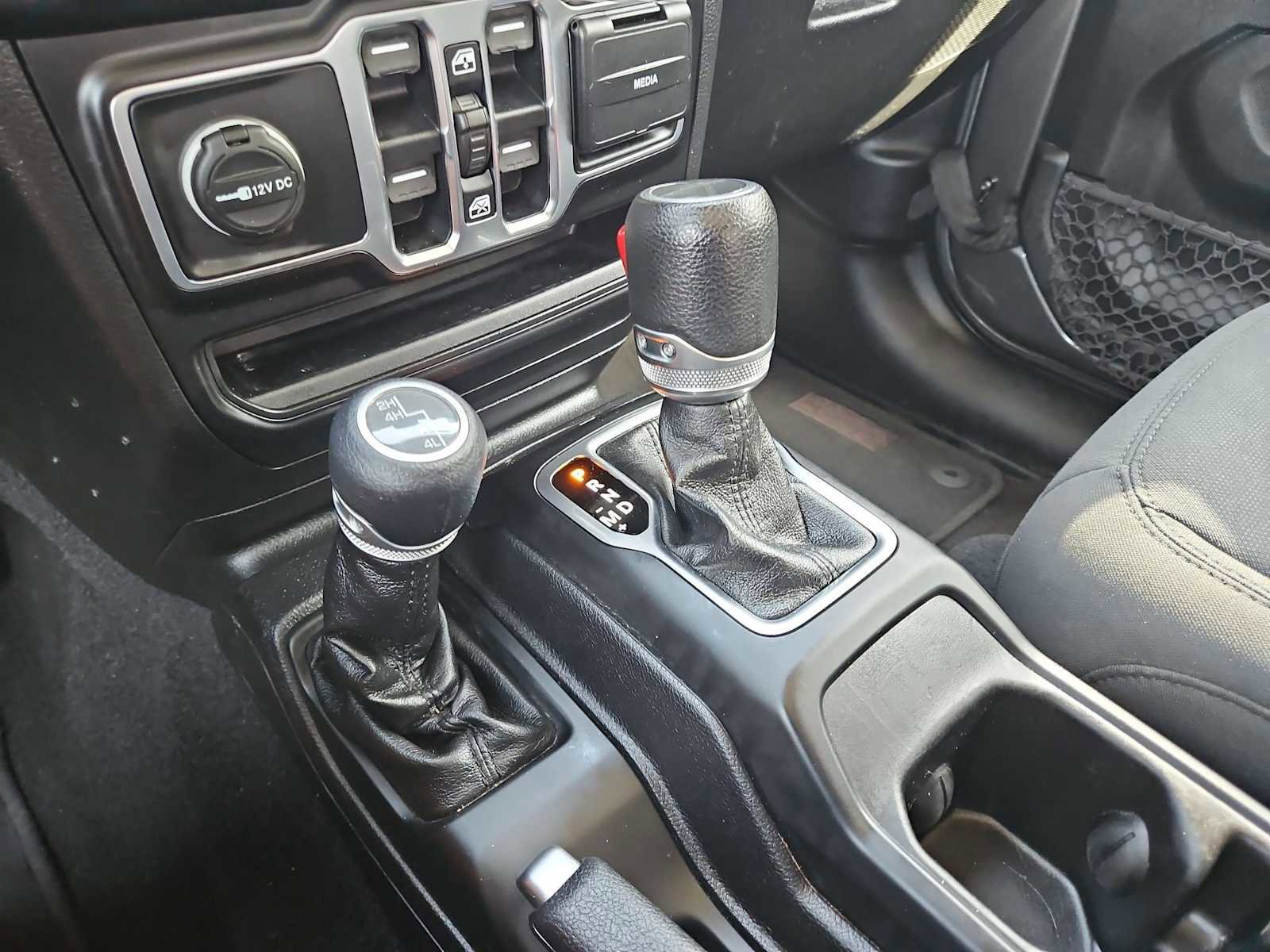 Used 2020 Jeep Gladiator Sport w/ Quick Order Package 24S image 32