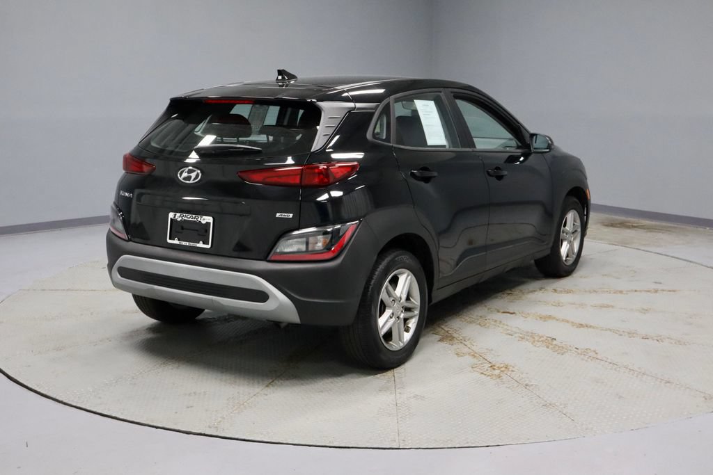 Used 2023 Hyundai Kona SE AWD/4WD image 10