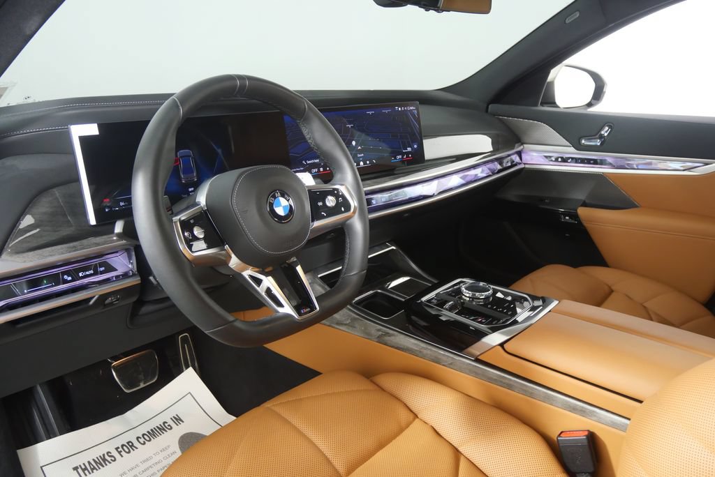 Used 2025 BMW 740i RWD image 12