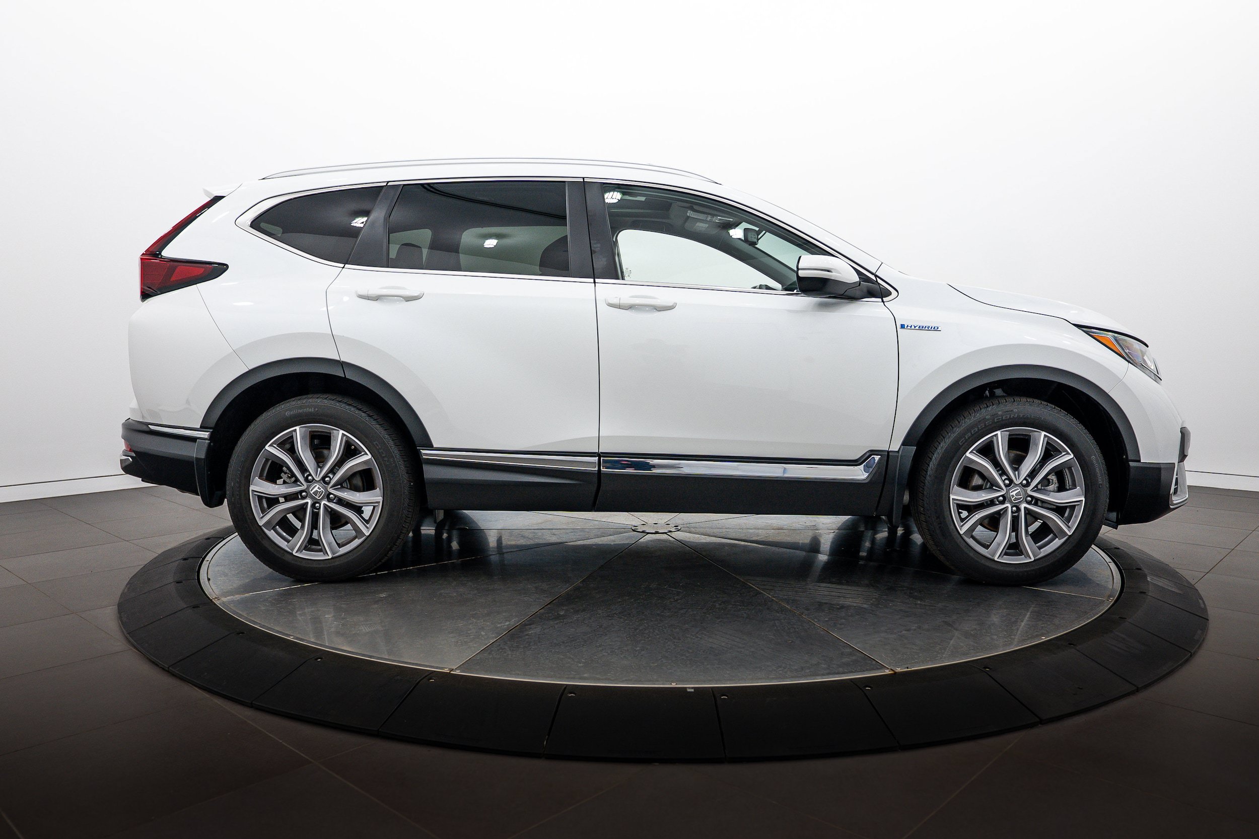 Used 2021 Honda CR-V Touring image 3