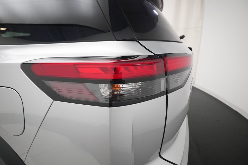 Used 2024 Nissan Pathfinder SL image 34