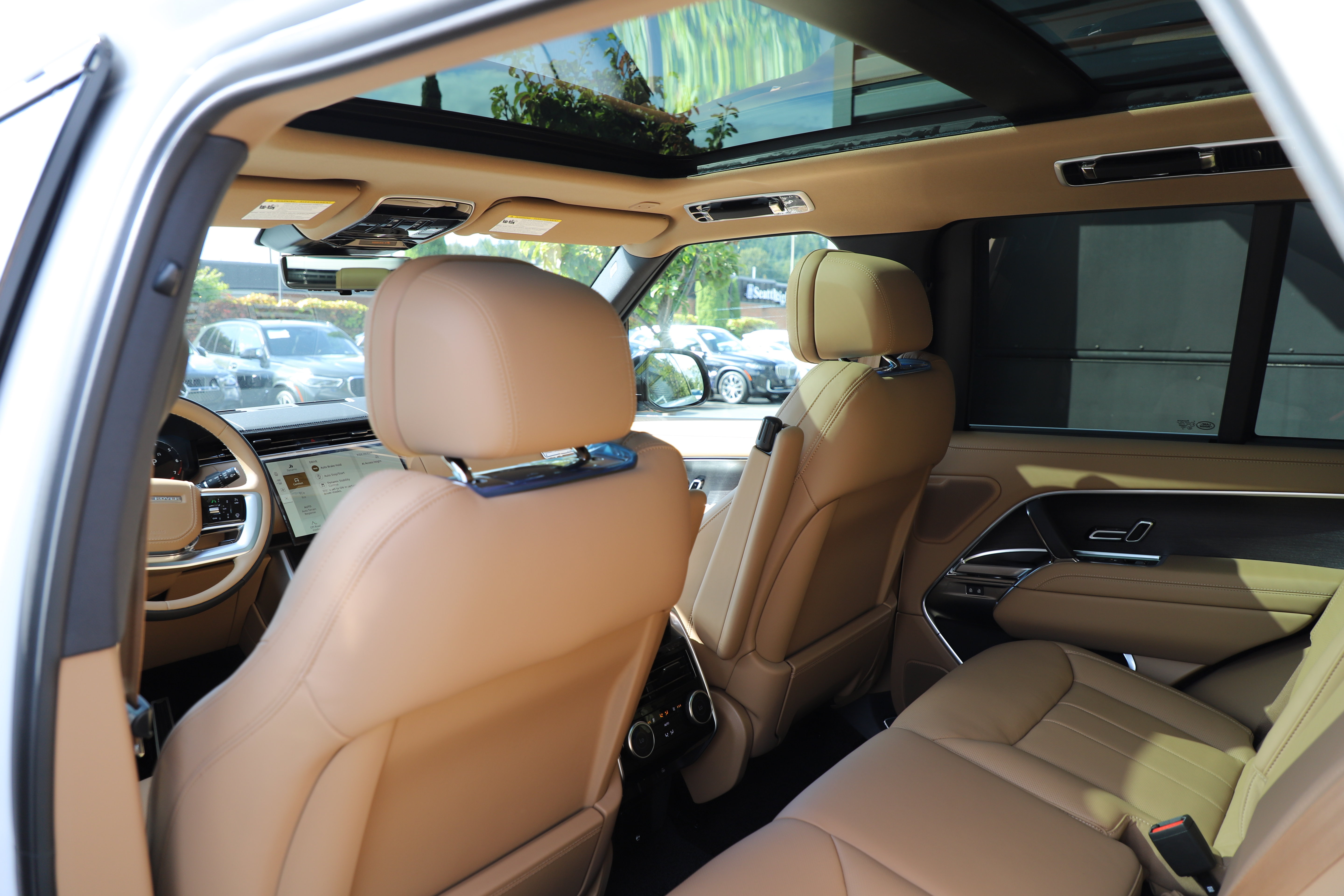 New 2026 Land Rover Range Rover SE AWD/4WD image 15