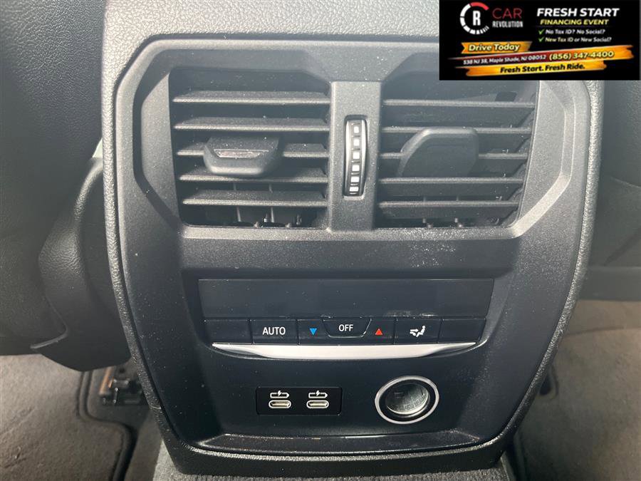 Used 2019 BMW 330i xDrive Sedan AWD/4WD image 35