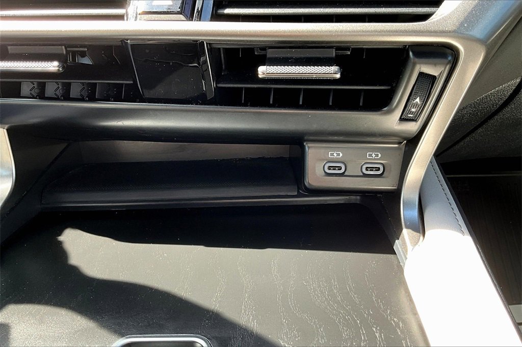 Used 2024 Lexus RX 350 w/ Technology Package image 31
