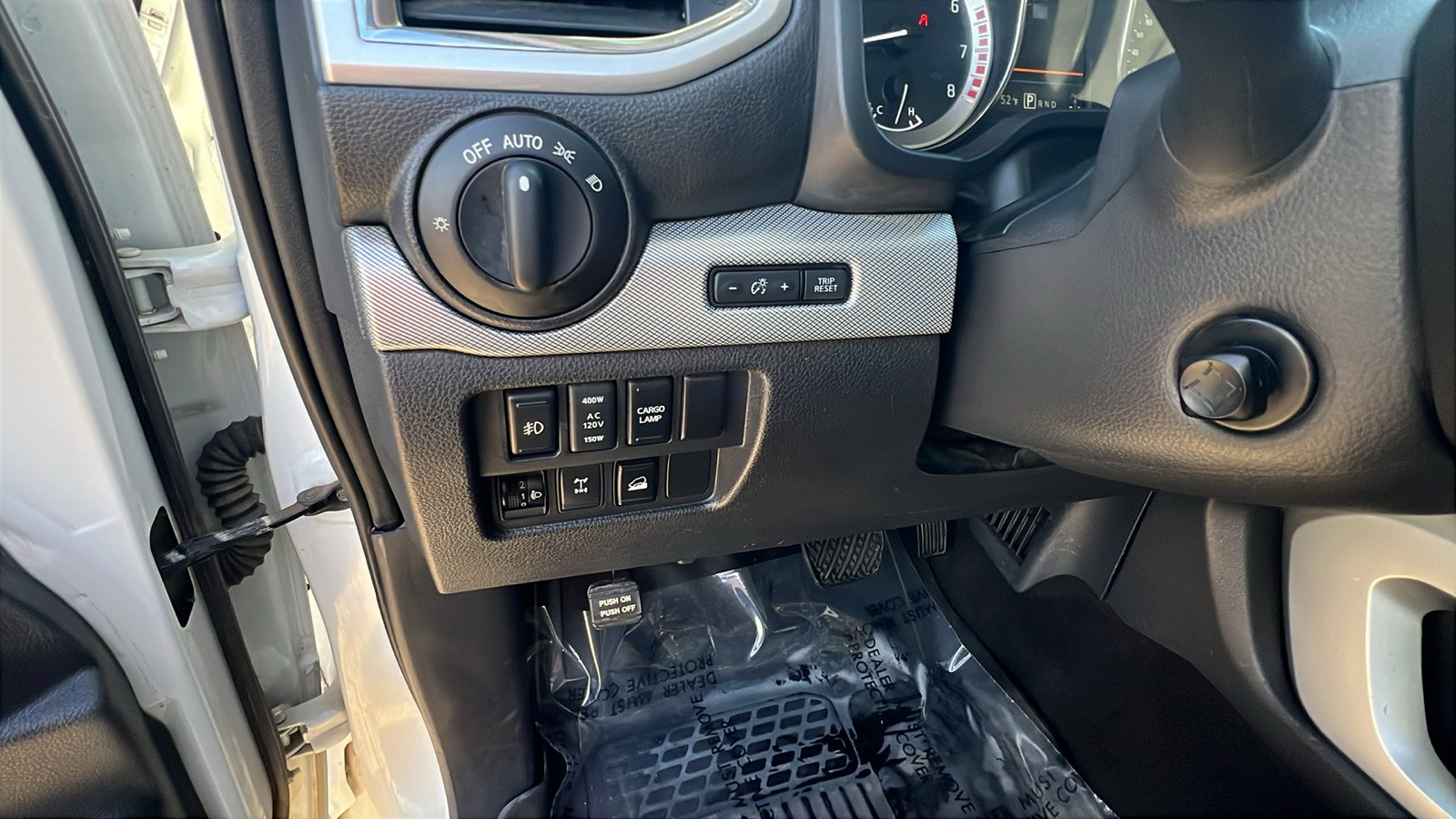 Used 2019 Nissan Titan PRO-4X w/ Pro-4x Convenience Package image 26