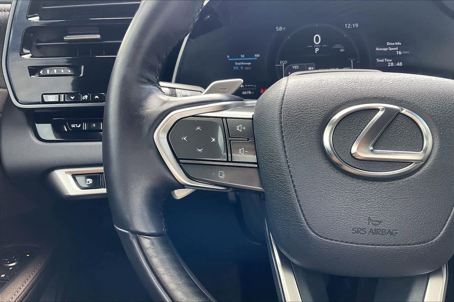 Used 2025 Lexus RX 450h AWD w/ Convenience Package image 22
