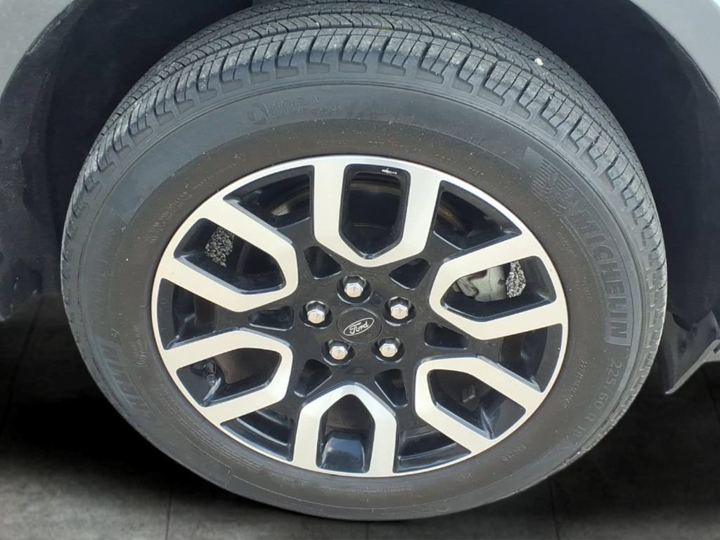 Used 2023 Ford Maverick Lariat w/ Lariat Luxury Package AWD/4WD image 9