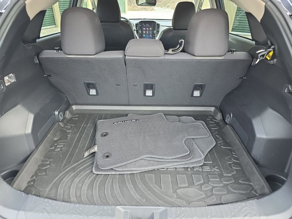 Used 2024 Subaru Crosstrek 2.0i Premium image 16