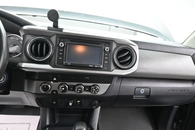 Used 2019 Toyota Tacoma SR5 AWD/4WD image 23