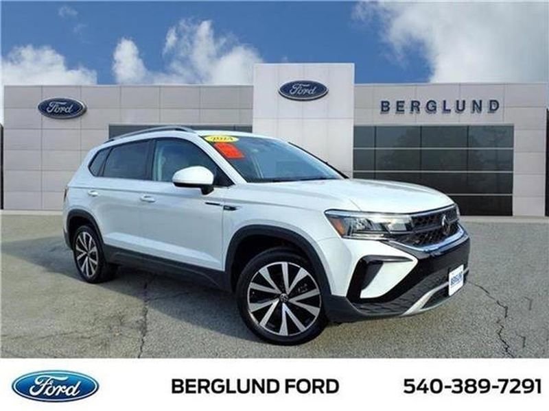 Used 2024 Volkswagen Taos SE image 37