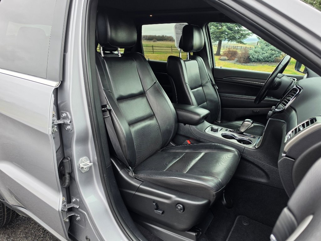 Used 2020 Jeep Grand Cherokee Limited w/ Luxury Group II image 30