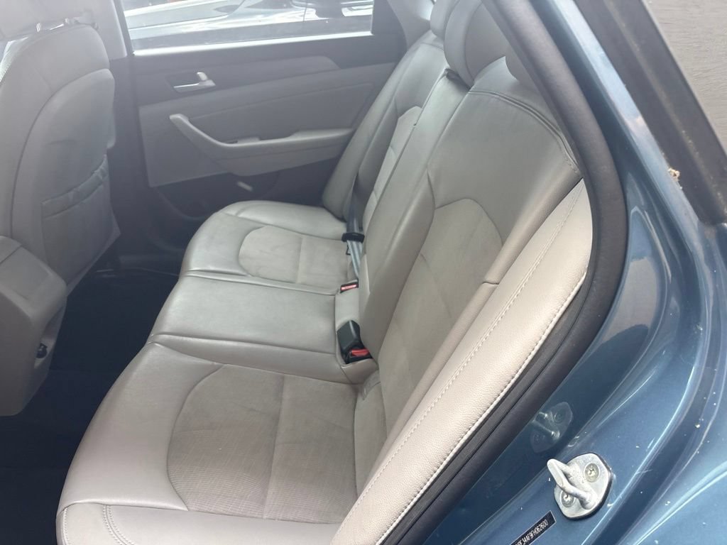Used 2015 Hyundai Sonata Sport w/ Option Group 04 FWD image 12