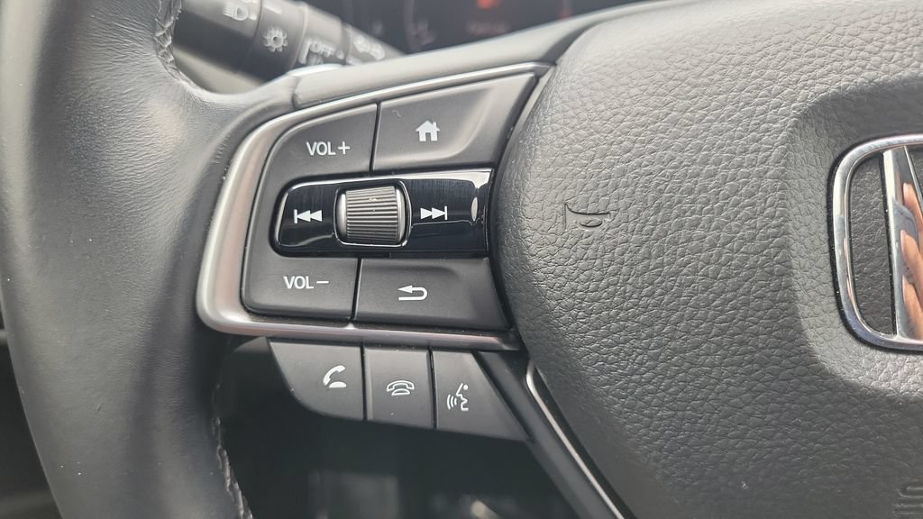 Used 2018 Honda Accord Touring image 20