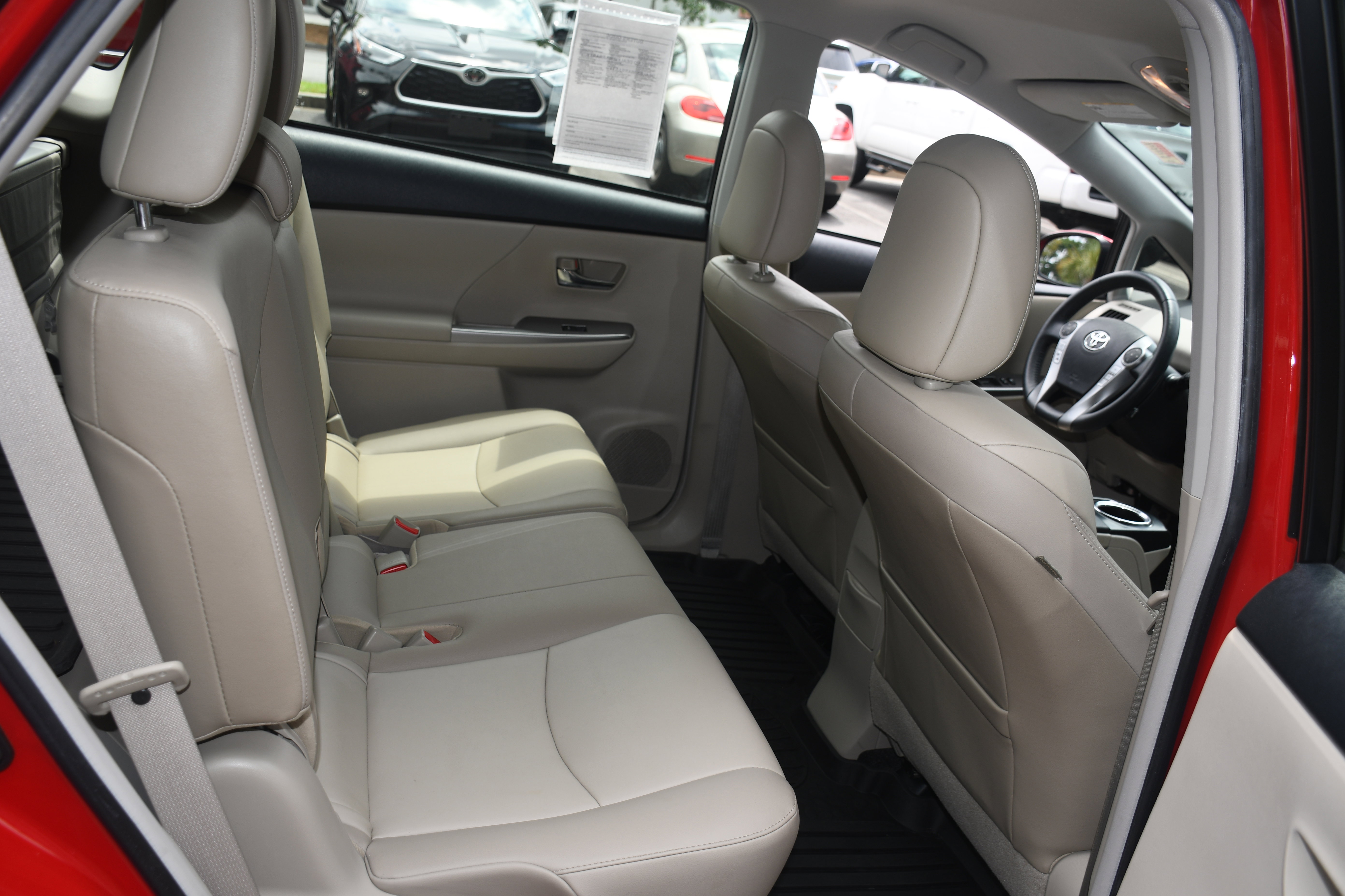 Used 2017 Toyota Prius V Four FWD image 18