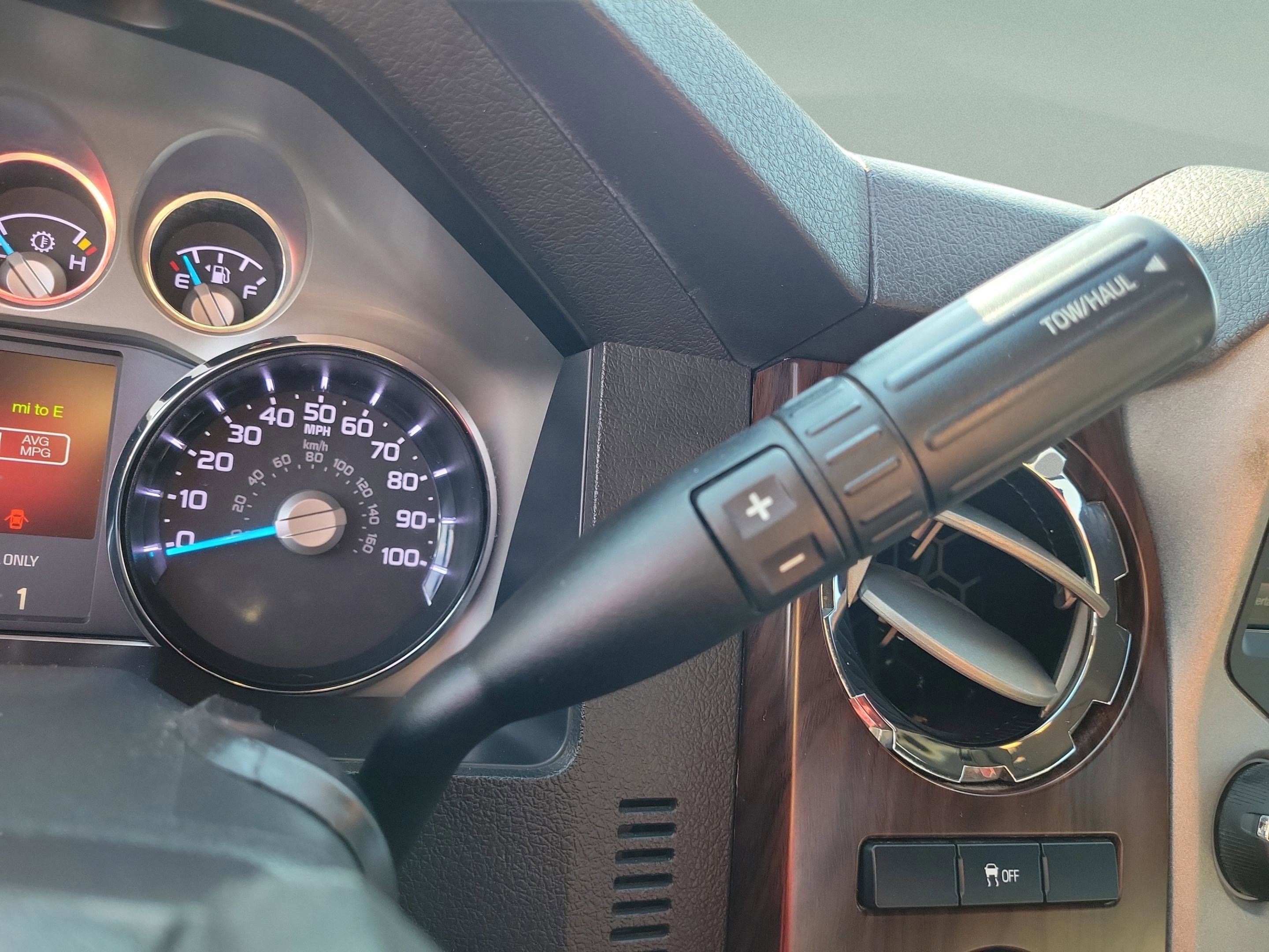 Used 2015 Ford F250 Lariat w/ Chrome Package image 28