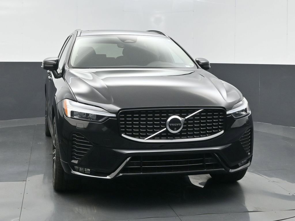 Used 2024 Volvo XC60 B5 Plus image 4