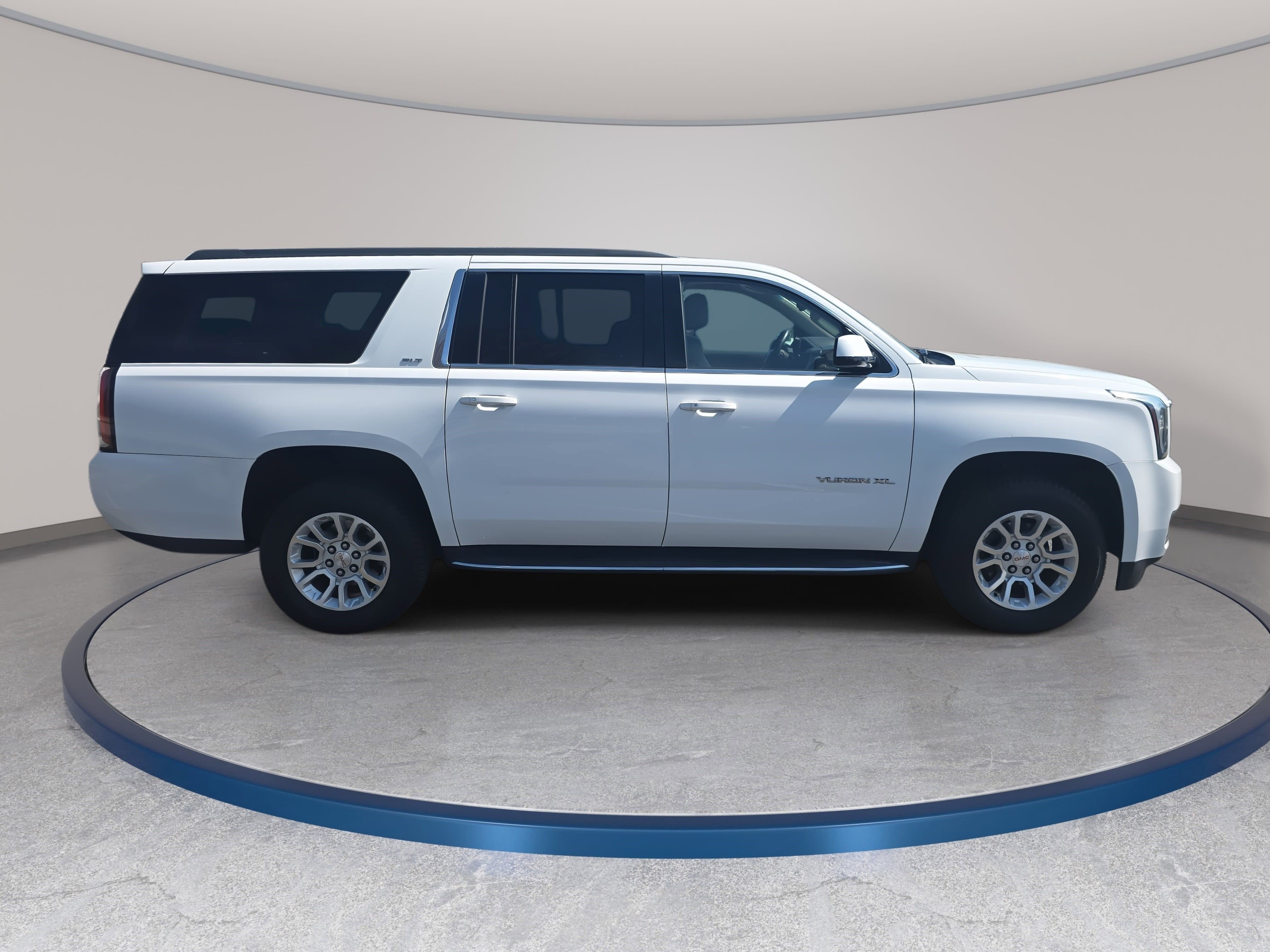 Used 2019 GMC Yukon XL SLT w/ Open Road Package image 4