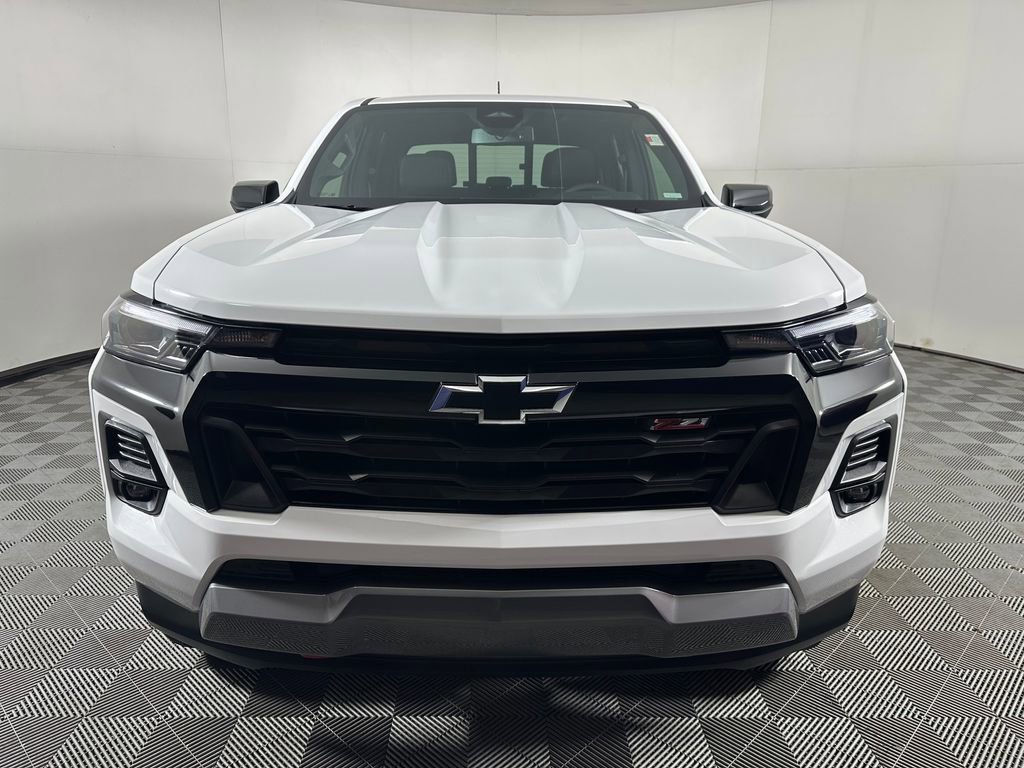 Used 2025 Chevrolet Colorado Z71 w/ Z71 Convenience Package 2 AWD/4WD image 8