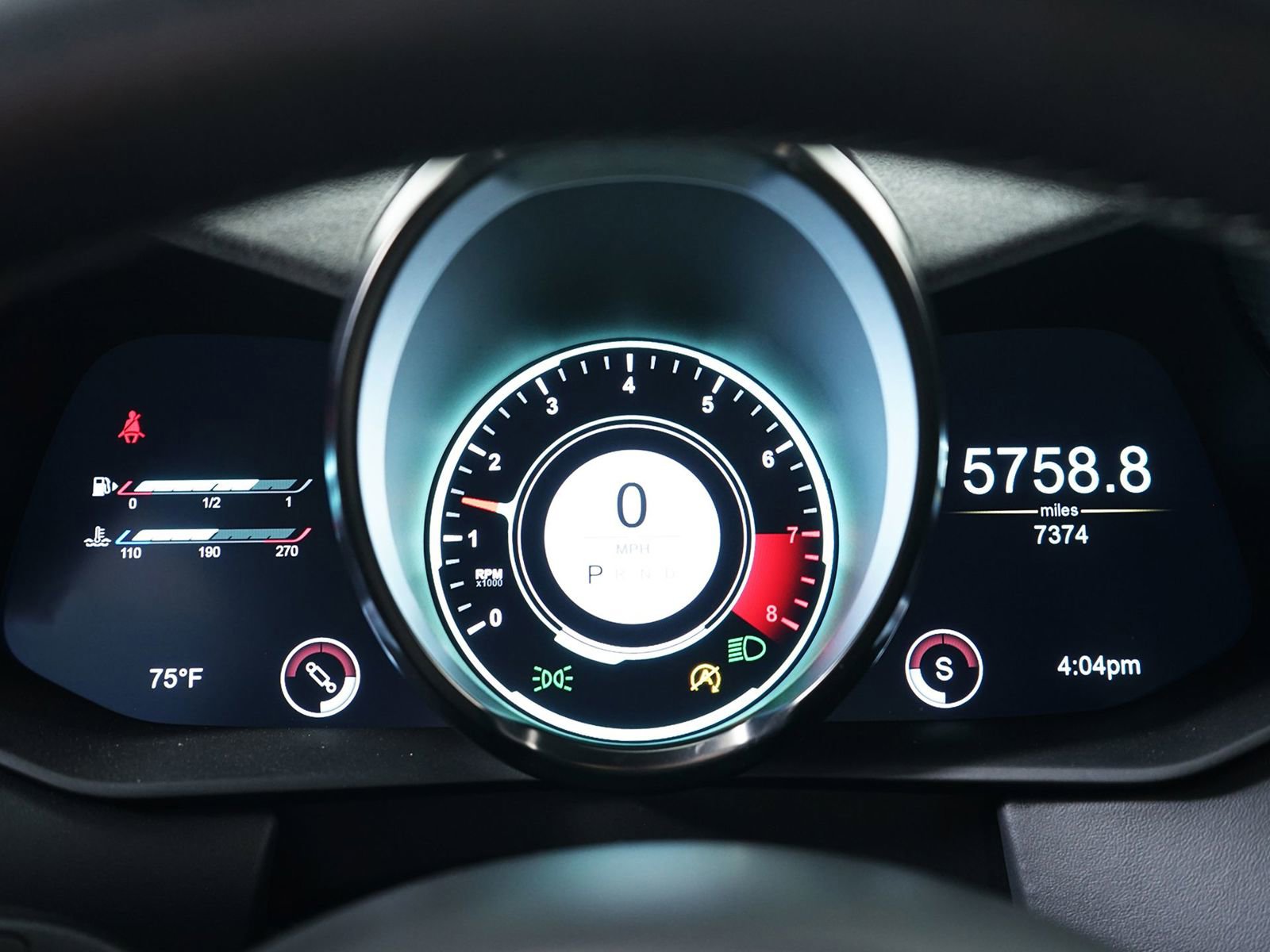 Used 2023 Aston Martin V8 Vantage Coupe RWD image 21