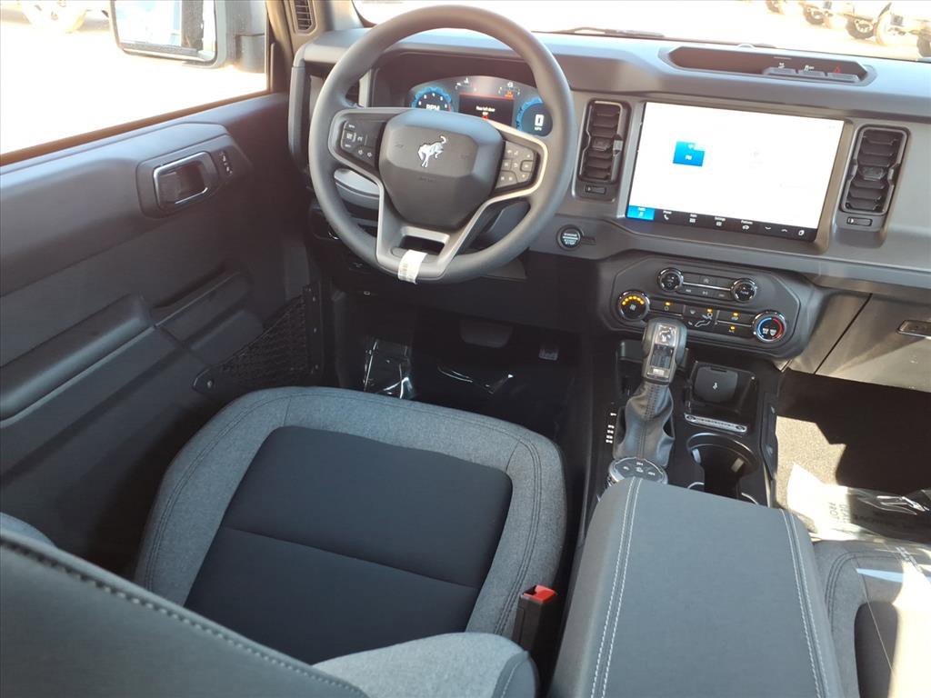 New 2025 Ford Bronco 4-Door image 4