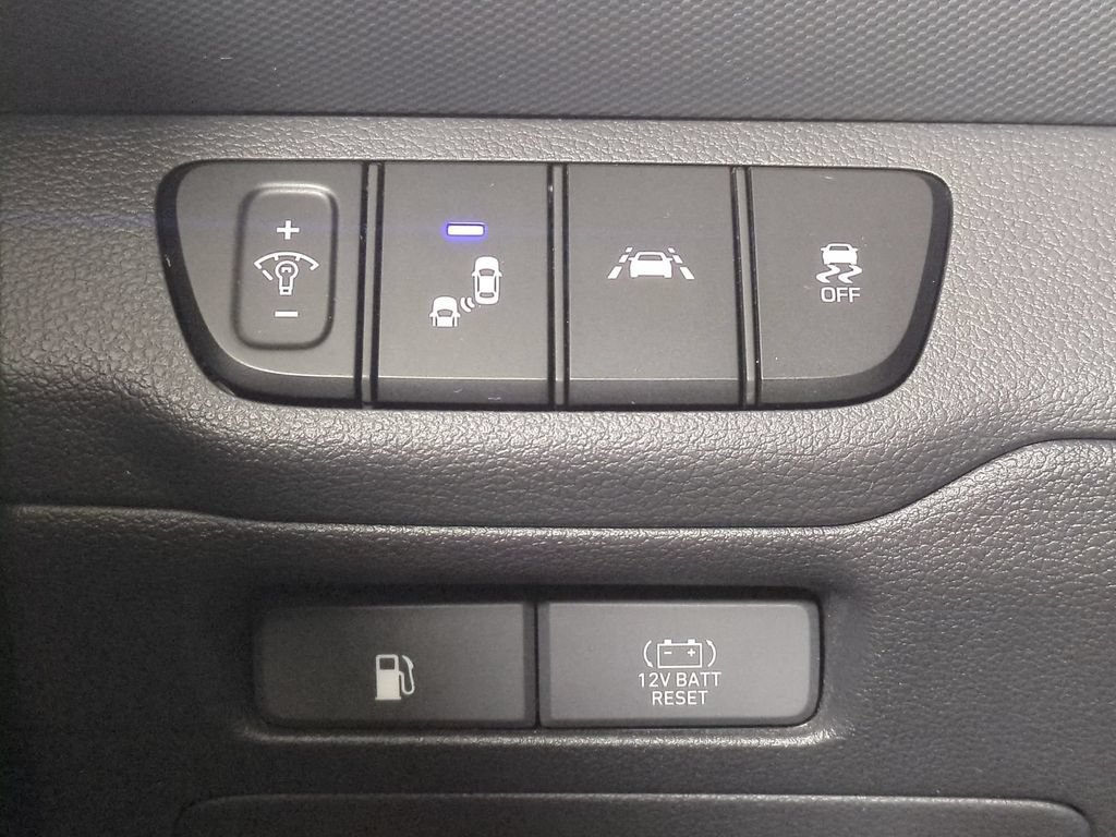 Used 2020 Hyundai Ioniq SEL FWD image 27