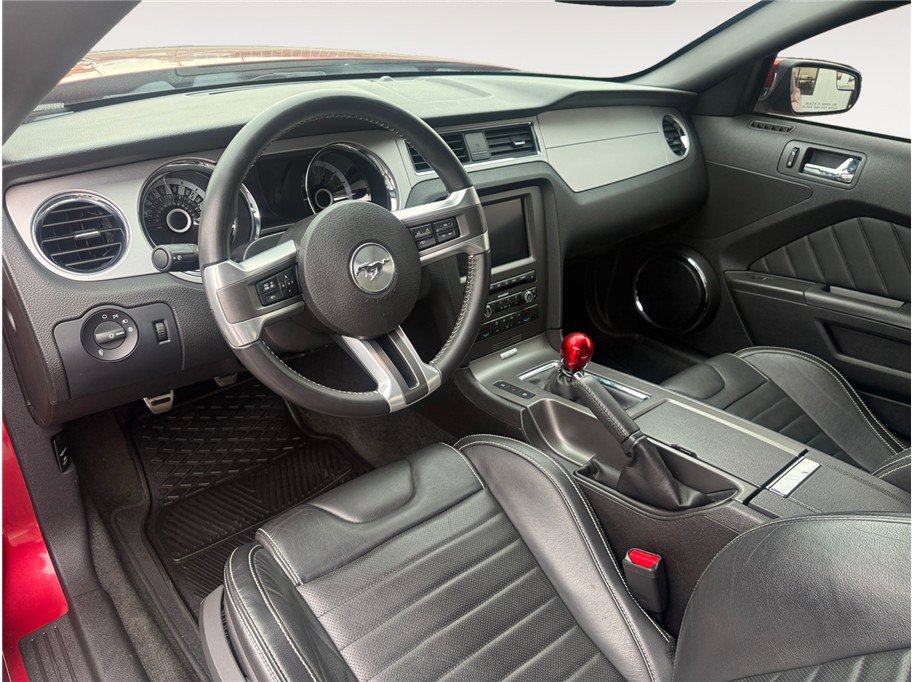 Used 2013 Ford Mustang GT RWD image 10