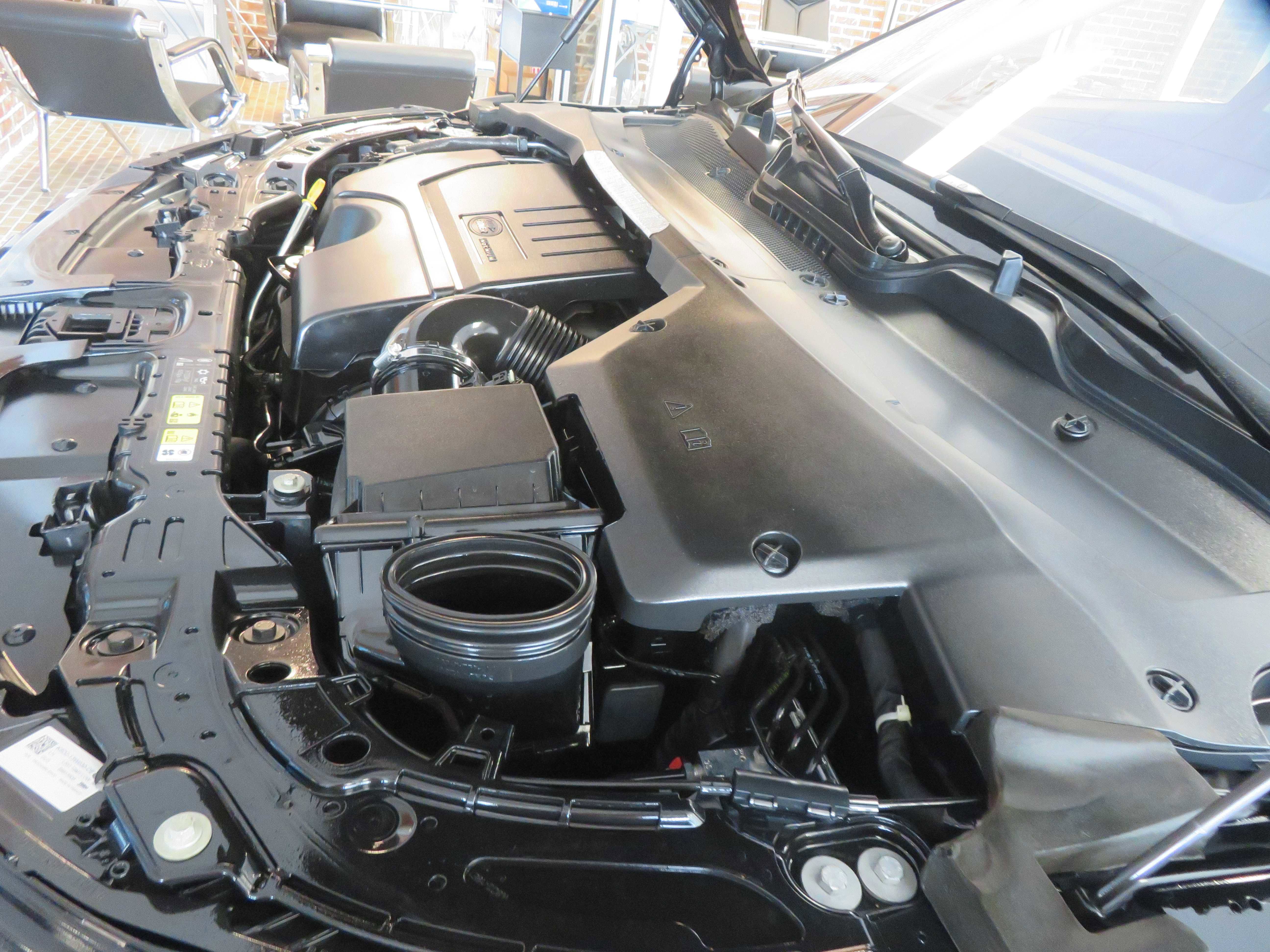 Used 2020 Land Rover Range Rover Evoque S image 54