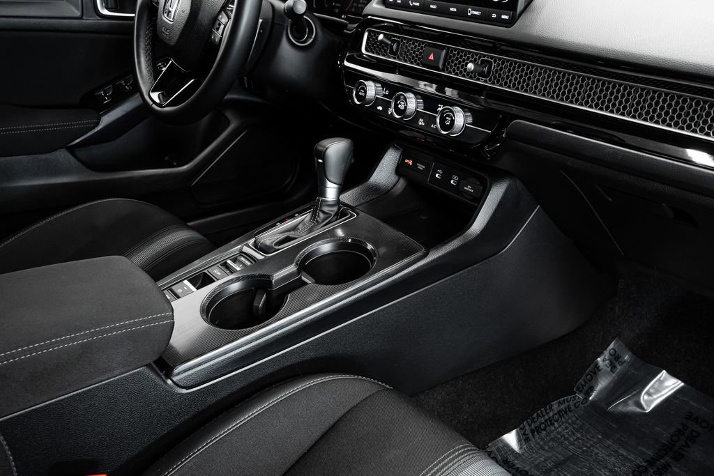 Used 2025 Honda Civic Sport image 28