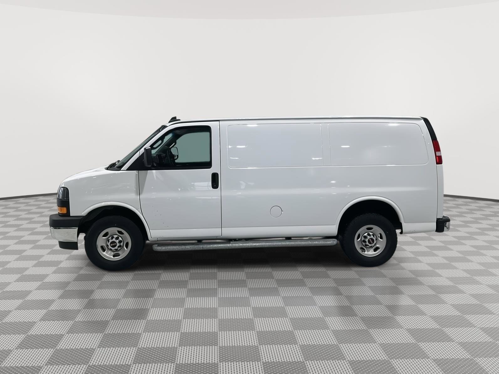 Used 2023 GMC Savana 2500 w/ Driver Convenience Package image 2
