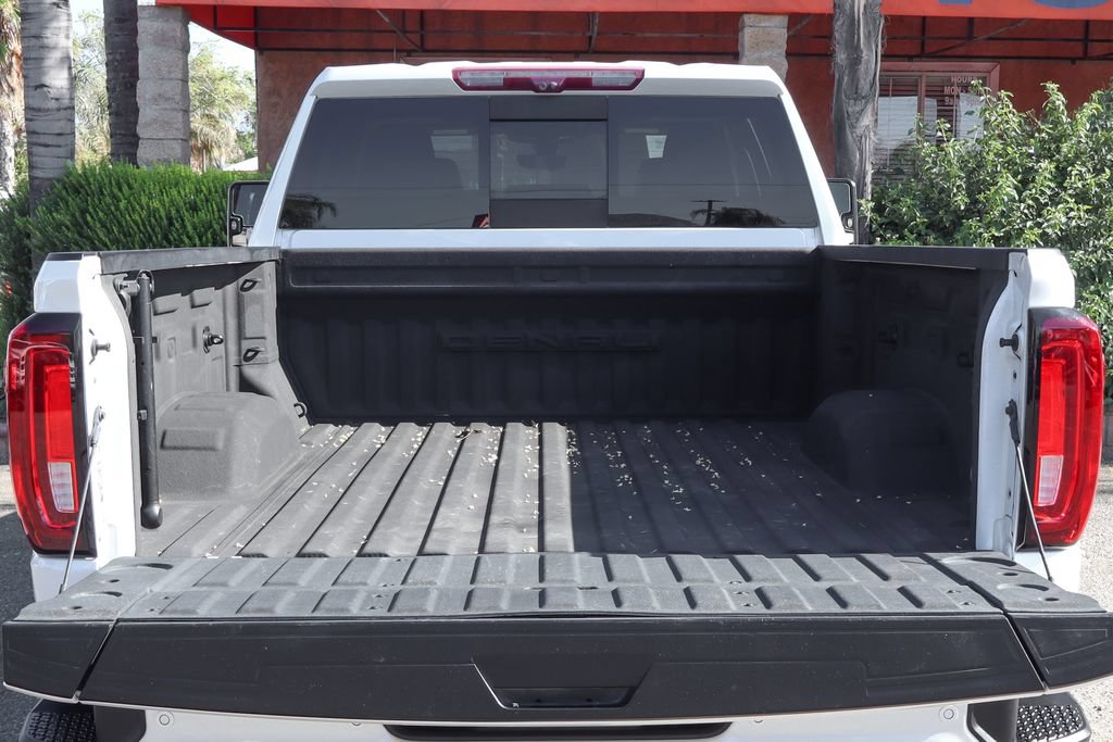 Used 2022 GMC Sierra 2500 Denali w/ Denali Ultimate Package AWD/4WD image 8