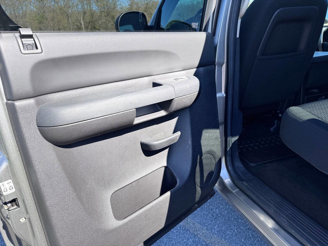 Used 2013 Chevrolet Silverado 2500 LT w/ Interior Plus Package image 4