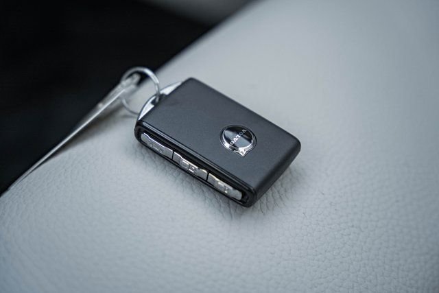 New 2026 Volvo V60 B5 Cross Country Plus w/ Protection Package Premier image 42