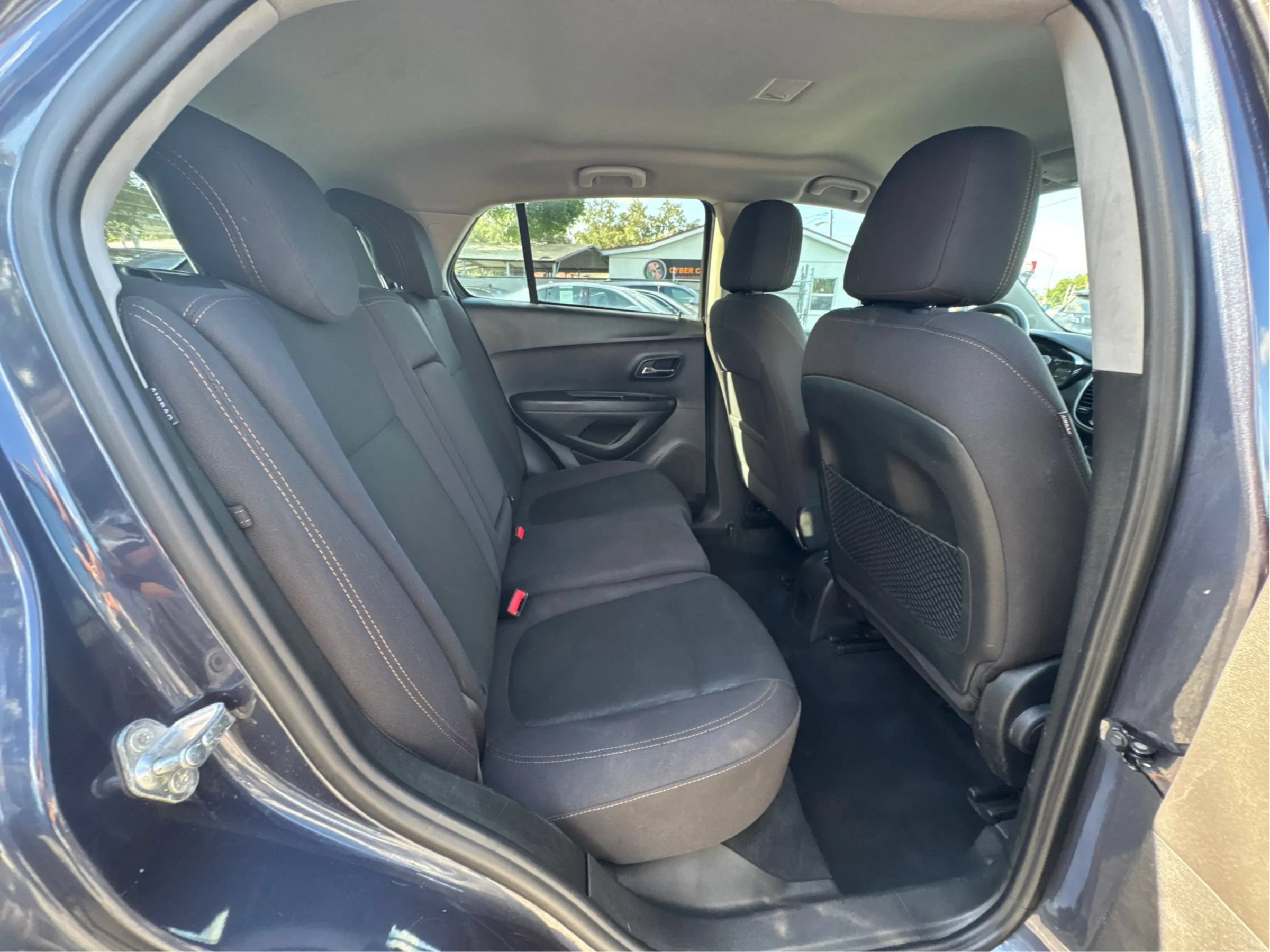 Used 2018 Chevrolet Trax LS FWD image 25