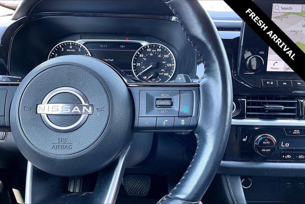 Used 2022 Nissan Pathfinder SL AWD/4WD image 12