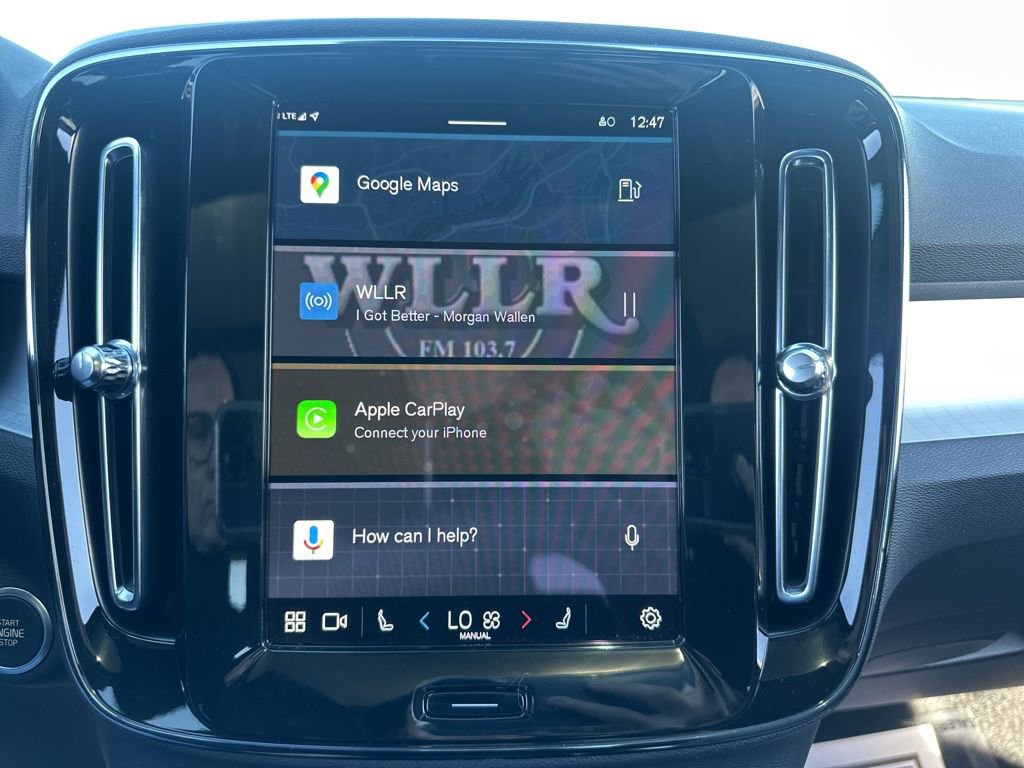 Used 2024 Volvo XC40 B5 Core image 31