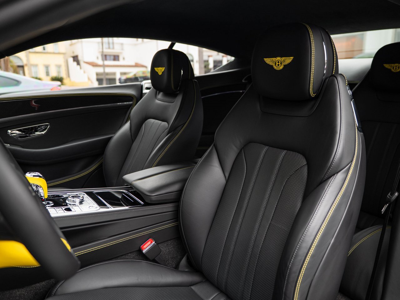 Used 2024 Bentley Continental GT image 11