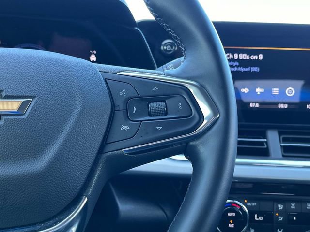 Certified 2025 Chevrolet Trax LT w/ LT Convenience Package image 32