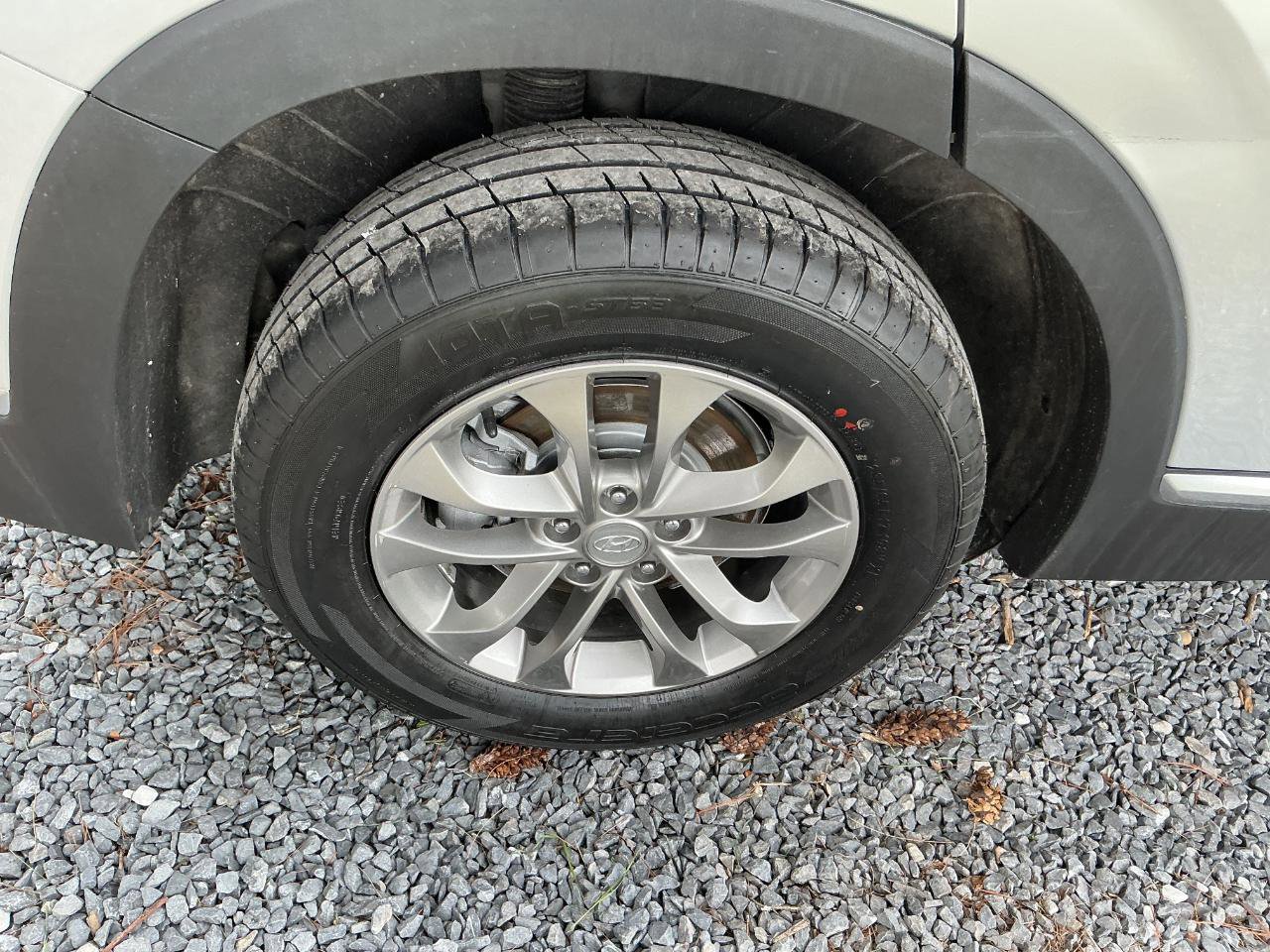 Used 2019 Hyundai Santa Fe SE AWD/4WD image 25