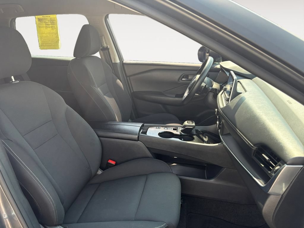 Used 2024 Nissan Rogue S FWD image 15