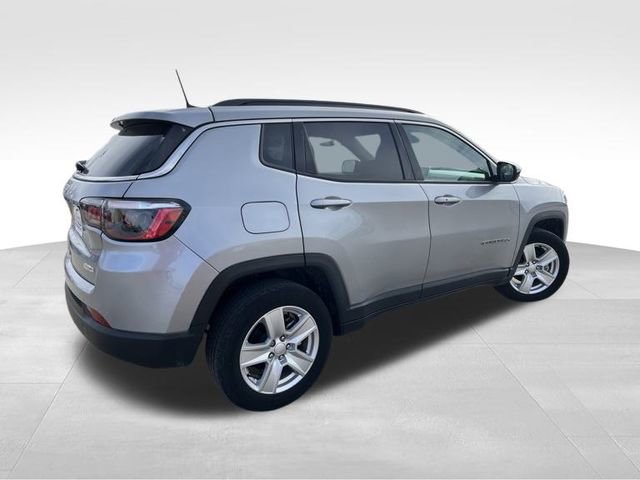 Used 2022 Jeep Compass Latitude image 6
