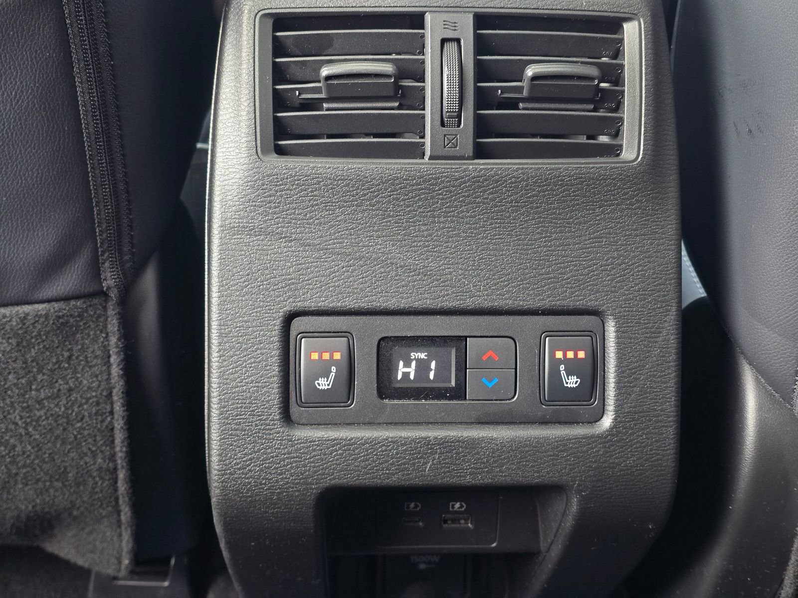 Used 2024 Mitsubishi Outlander SEL image 34